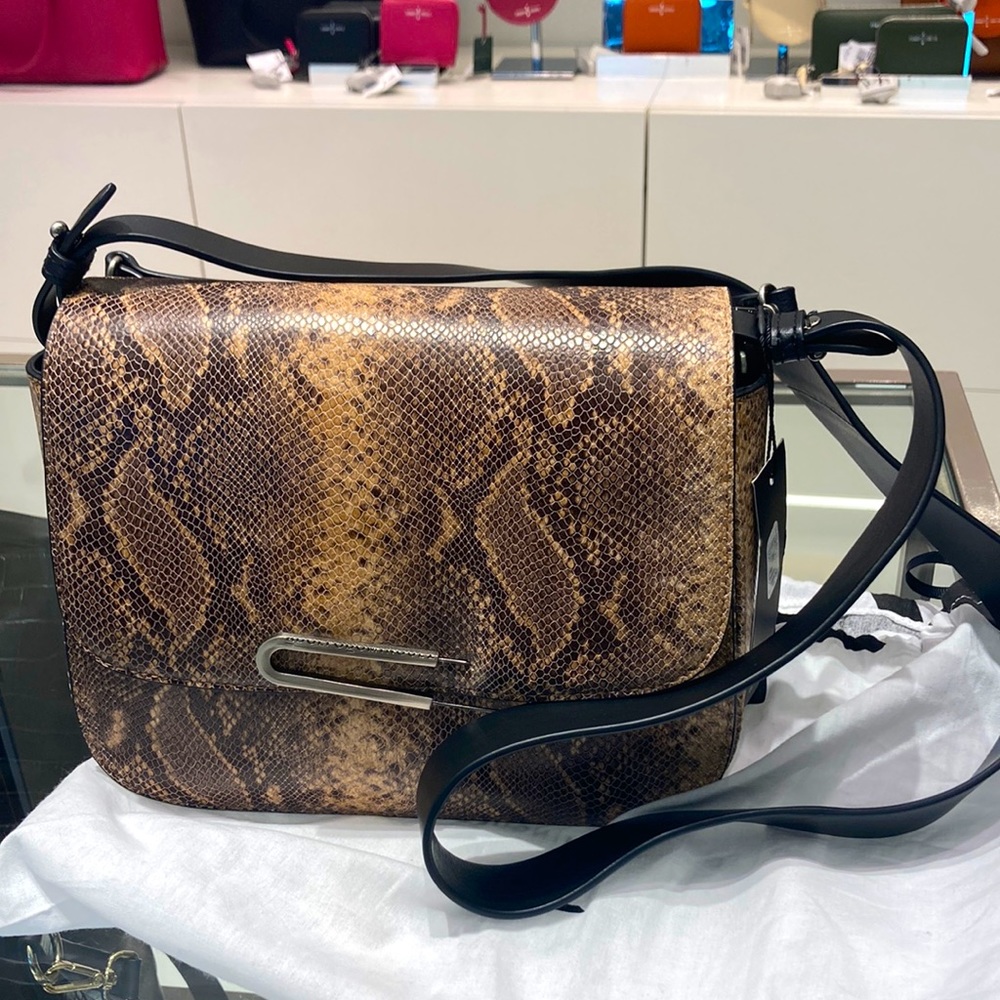 Adolfo Domínguez NEW leather bag.